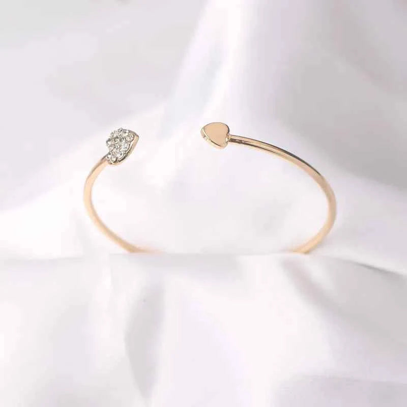 Crystal Heart Bangles for Women Gold Color Opening Cuff Adjustable Ladies Bangles Fashion Wedding Jewelry Hand Accessories