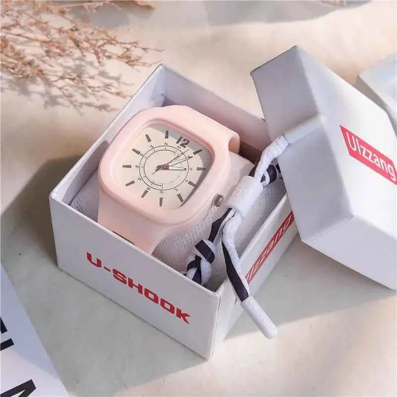 Fashion Women Watches Square Dial Pin Buckle Quartz Watch Women Luxury Ladies Electronic Wristwatches Silicone Female Clock Gift