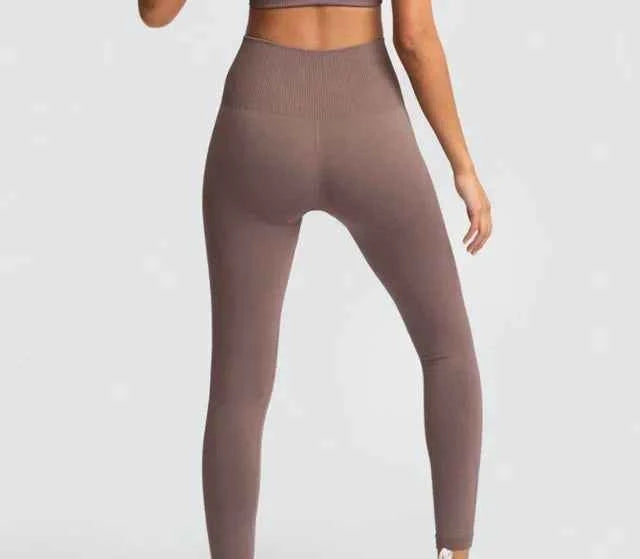 Ensemble de yoga seamless femme : top et leggings