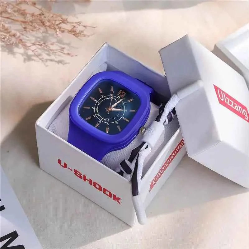 Fashion Women Watches Square Dial Pin Buckle Quartz Watch Women Luxury Ladies Electronic Wristwatches Silicone Female Clock Gift
