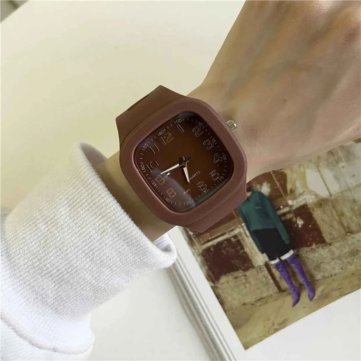 Fashion Women Watches Squartz Dial Watch Women Luxury Ladies Quartz Wristwatches Silicone Female Clock