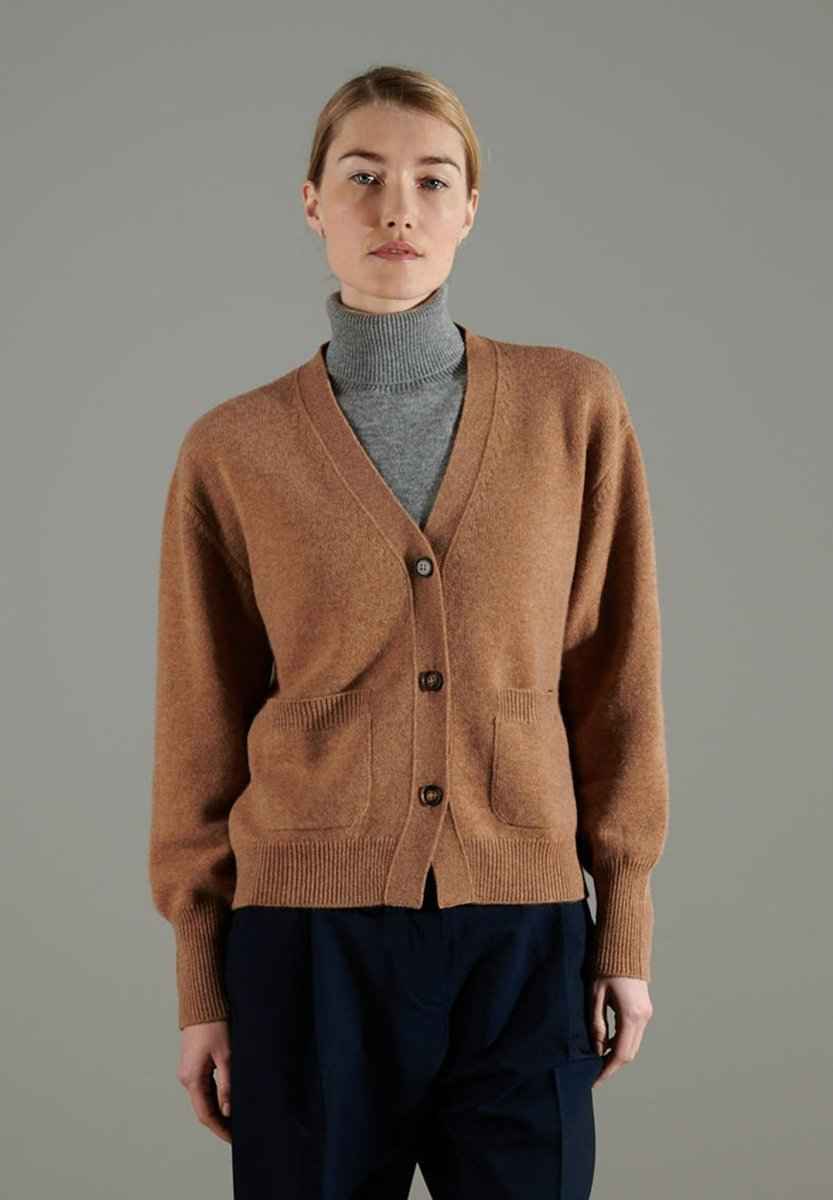 Cardigan col V cachemire femme 4 fils camel - NAMI 1 à découvrir - Elegance_empire-shop