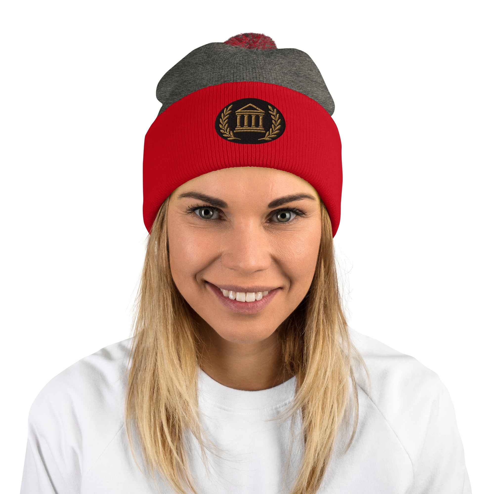 Bonnet à pompon marque Élégance-Empire-Agency.