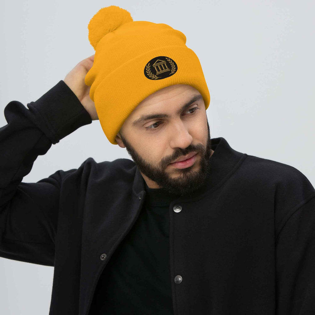 Bonnet à pompon marque Élégance-Empire-Agency.