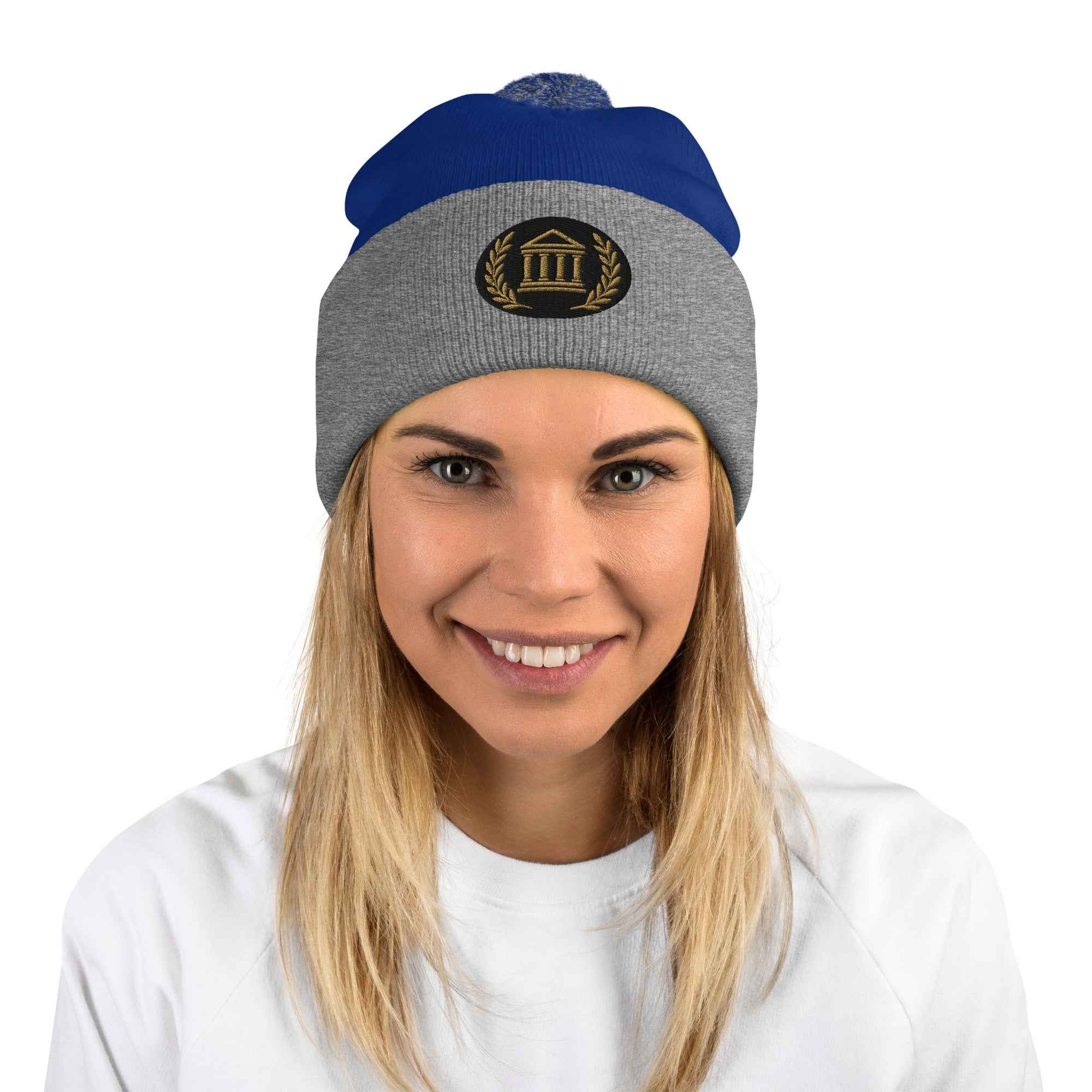 Bonnet à pompon marque Élégance-Empire-Agency.