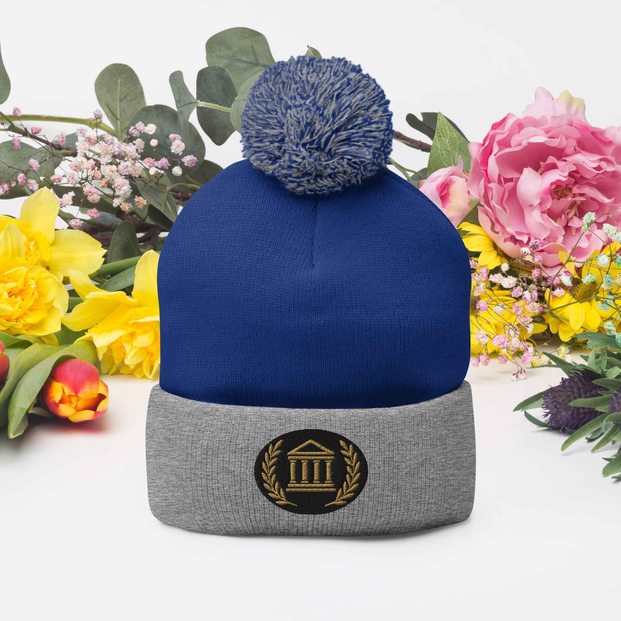 Bonnet à pompon marque Élégance-Empire-Agency.