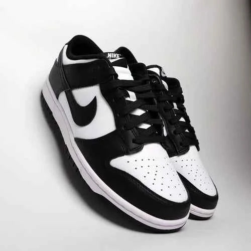 Nike Dunk Low Noir Blanc Femme - Taille 7